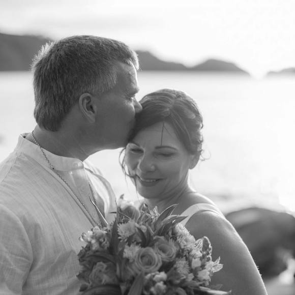 Meet your Posher, Lisa - Picture 1 of 1